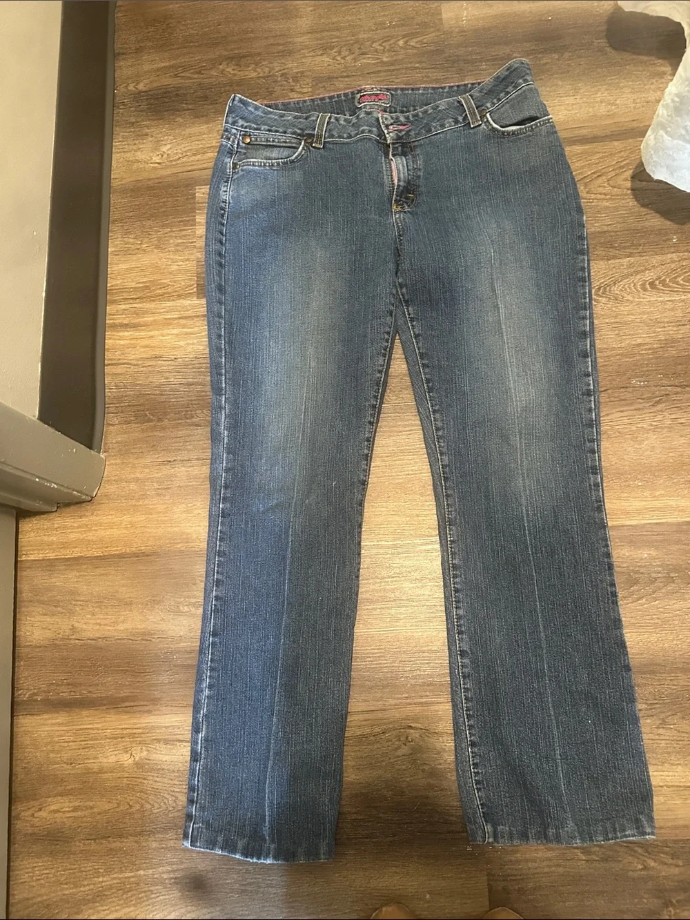 Wrangler  Straight Jeans - Faded Blue Denim